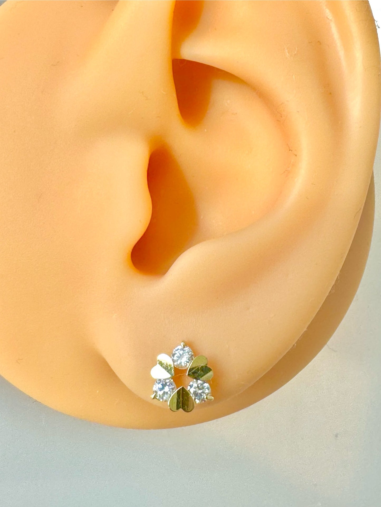 Heart and stone earring wreath