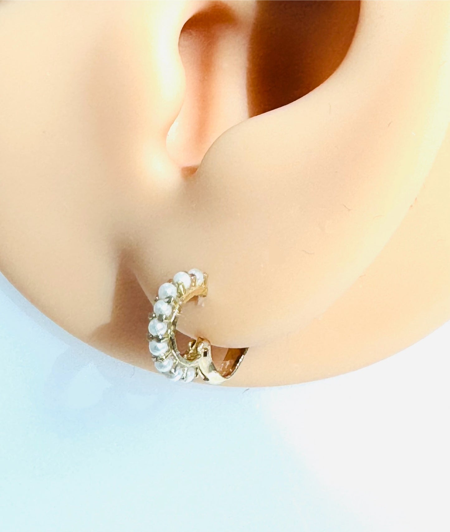 Mini pearl hoop
